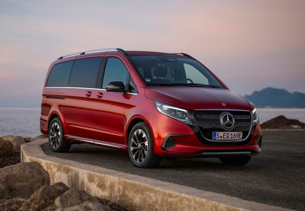 Prueba del Mercedes-Benz EQV 2024: un coche eléctrico de lujo para toda la familia