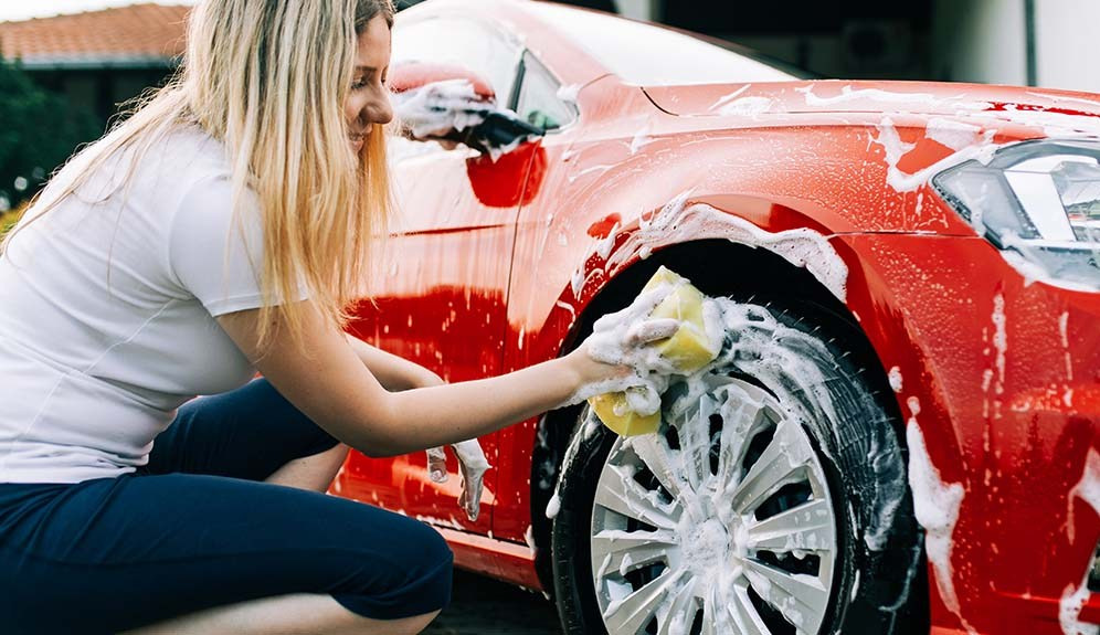 ¿Cómo evitar dañar tu coche en el lavadero?