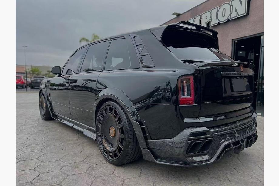 Rolls-Royce Cullinan 2018- Kit Restyling 2024 MNSR Carbon Foto 2