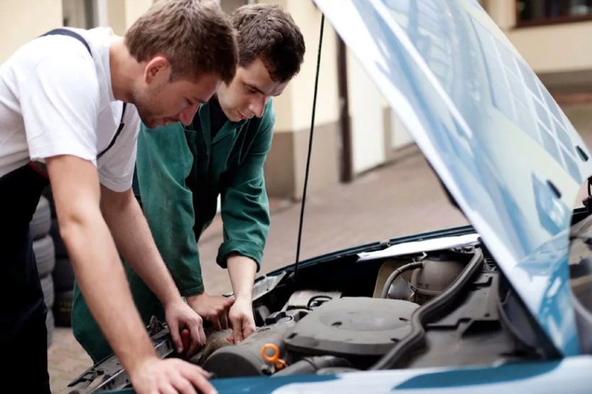 Qué comprobar antes de comprar un coche usado: una lista de verificación completa para el comprador