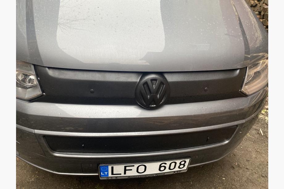 Volkswagen T5 2010-2015 Cubierta de invierno para la rejilla superior brillante Foto 3