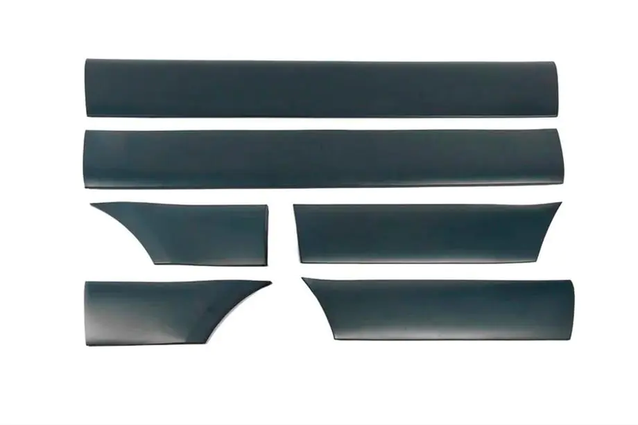 Mercedes Sprinter W907/W910 2018- Molduras de puerta AMG (para batalla media, ABS) Image