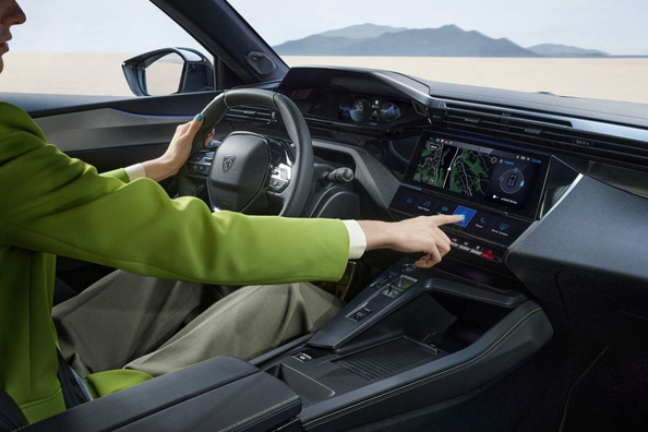 Prueba del Peugeot 408: un crossover europeo con un estilo audaz Foto 5
