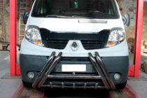 Renault Trafic 2001–2015 Defensa Delantera F1-01 (Acero Inoxidable) foto 1