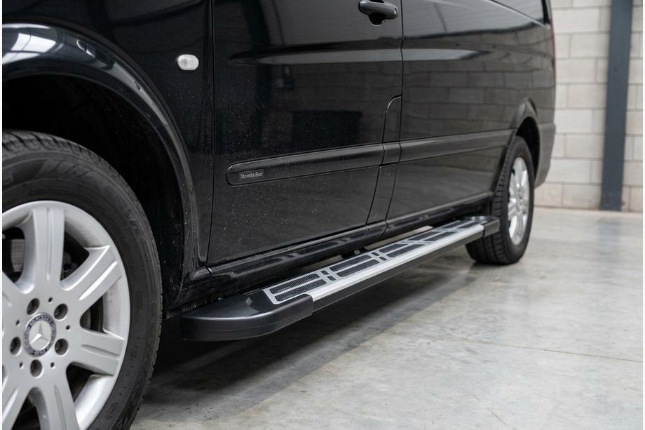 Mercedes Viano 2004-2014 Estribos Laterales Sunrise (2 uds., Aluminio) Image