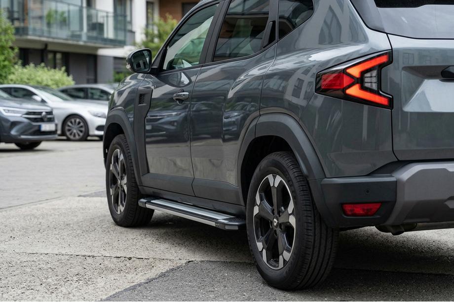 Dacia Duster 2024- Estribos Laterales Rainbow (2 uds., Aluminio) Image