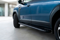 Dacia Duster 2024- Estribos Laterales Bosphore Black (2 uds., Aluminio) foto 1