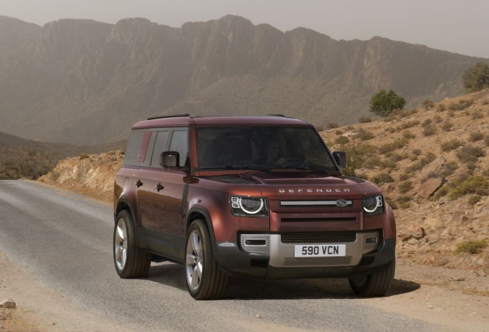 Reseña del Land Rover Defender 130: Máximo espacio para la aventura