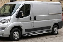 Fiat Ducato 2006-2025 Estribos Laterales RedLine V1 (2 uds., Aluminio) foto 1