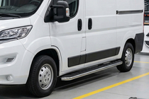 Fiat Ducato 2006-2025 Estribos Laterales Maydos V1 (2 uds., Aluminio y Acero Inoxidable) foto 1