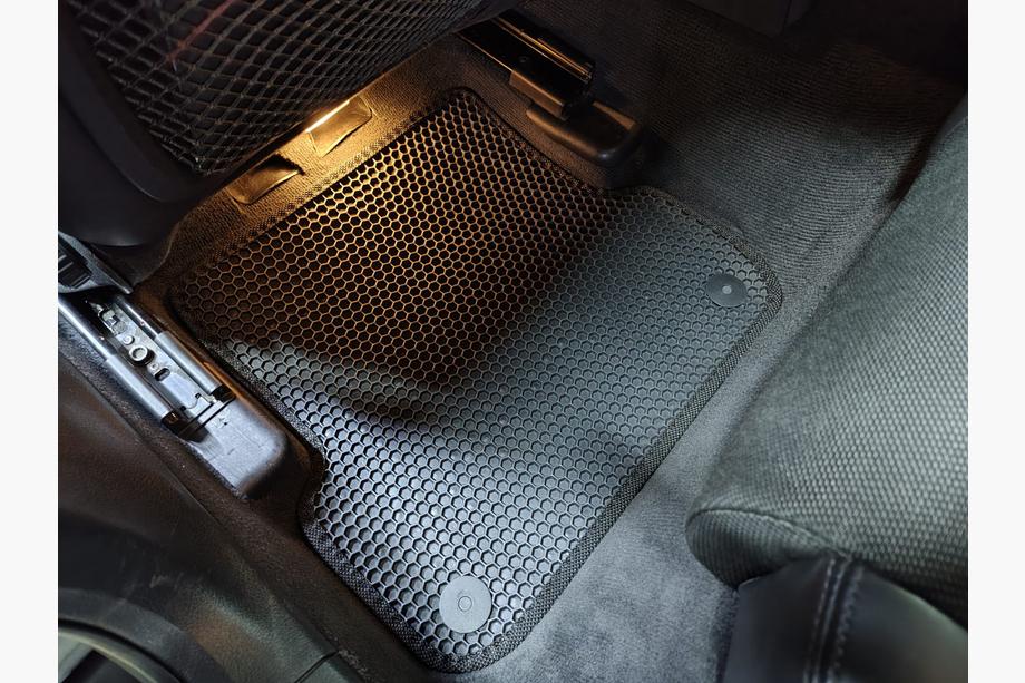 Audi A4 B6 2000-2004 Alfombrillas de Goma Carsuit (Negras) Image