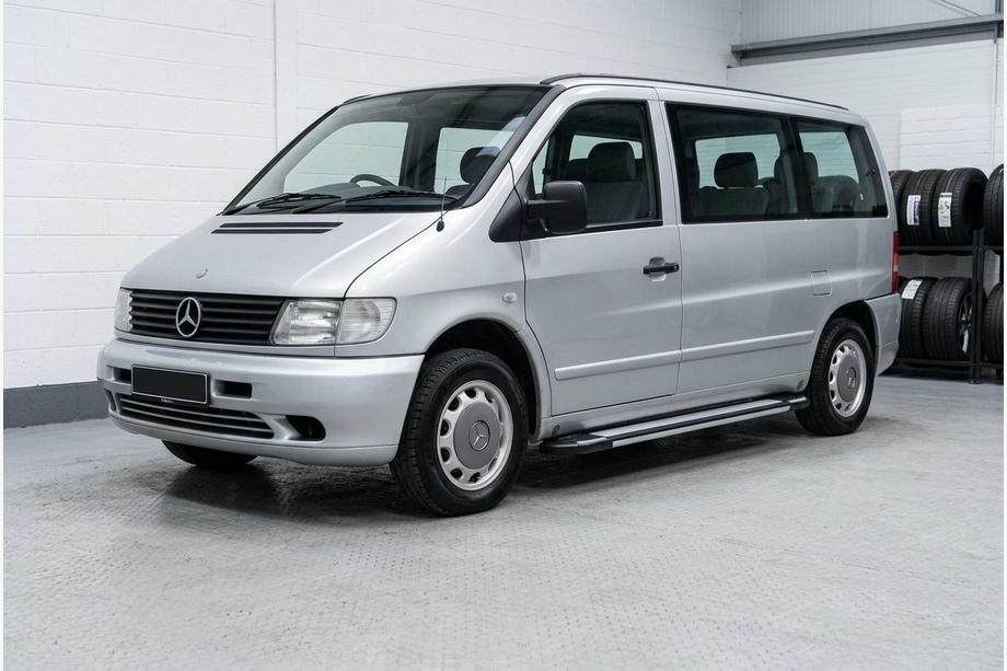 Mercedes Vito W638 1996-2003 Estribos Laterales Rainbow (2 uds., Aluminio) Image