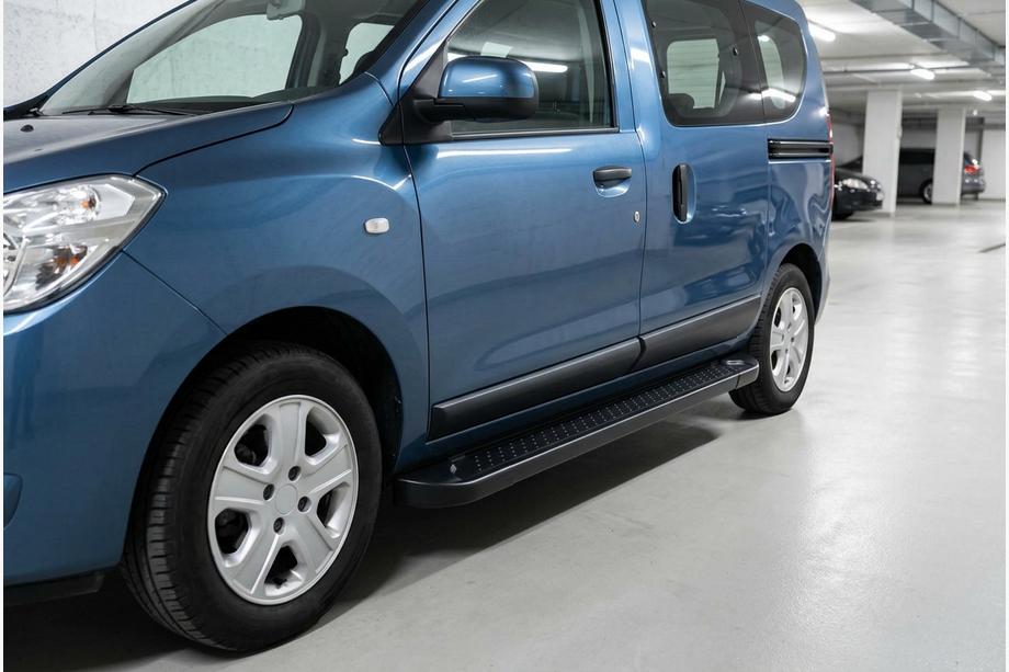 Renault Dokker 2013-2022 Estribos Laterales Allmond Black (2 uds., Aluminio) Image