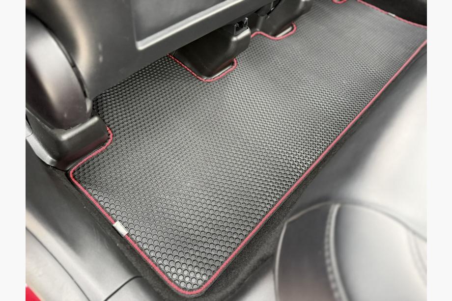 Tesla Model Y 2020- Alfombrillas de goma Carsuit (2020-2024, negras) Foto 15