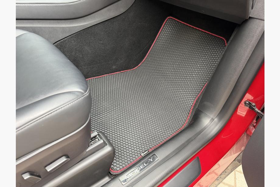 Tesla Model Y 2020- Alfombrillas de goma Carsuit (2020-2024, negras) Foto 10