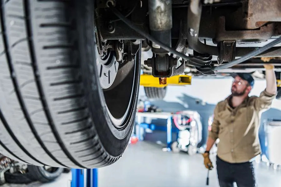 Preparación adecuada del coche para el otoño: consejos para conductores