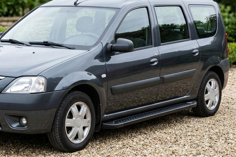 Dacia Logan MCV 2004-2014 Estribos Laterales Allmond Black (2 uds., Aluminio) Image