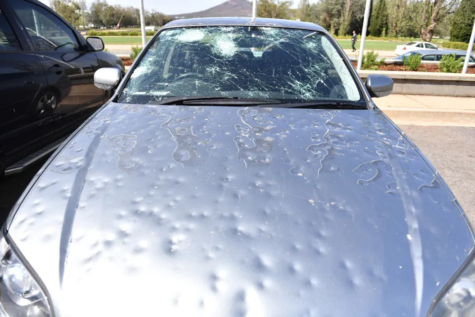 ¿Qué hacer si tu coche es alcanzado por granizo?