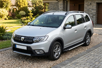 Renault Logan MCV 2013-2022 Estribos Laterales RedLine V1 (2 uds., Aluminio) foto 1