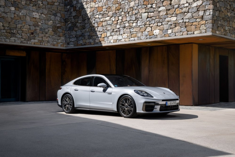 Reseña del Porsche Panamera Turbo S E-Hybrid 2024