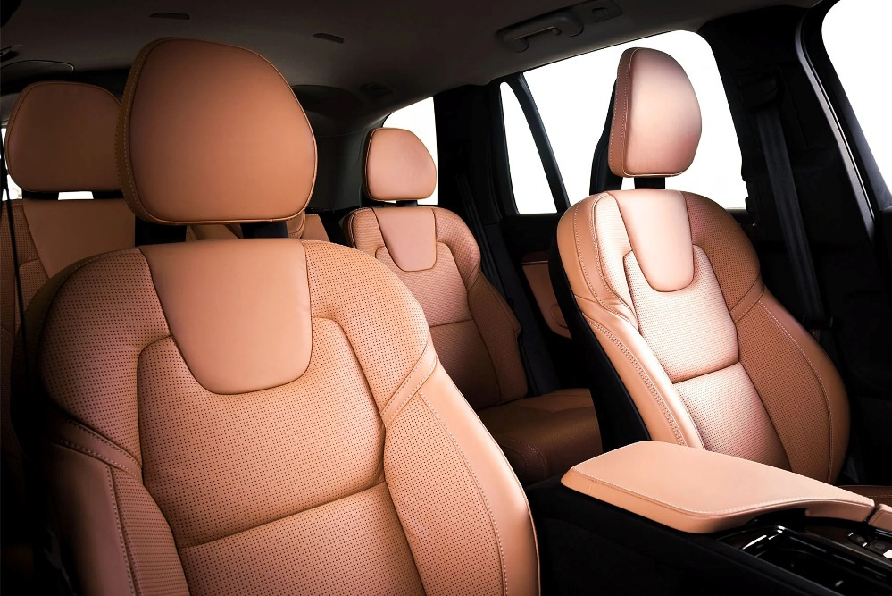 Pros y contras de un interior de cuero en un coche