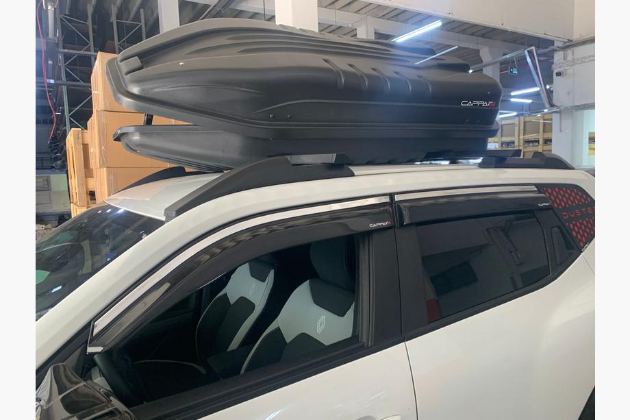 Renault Duster 2024- Deflectores de viento para ventanillas con moldura cromada EuroCap (juego de 4) Image