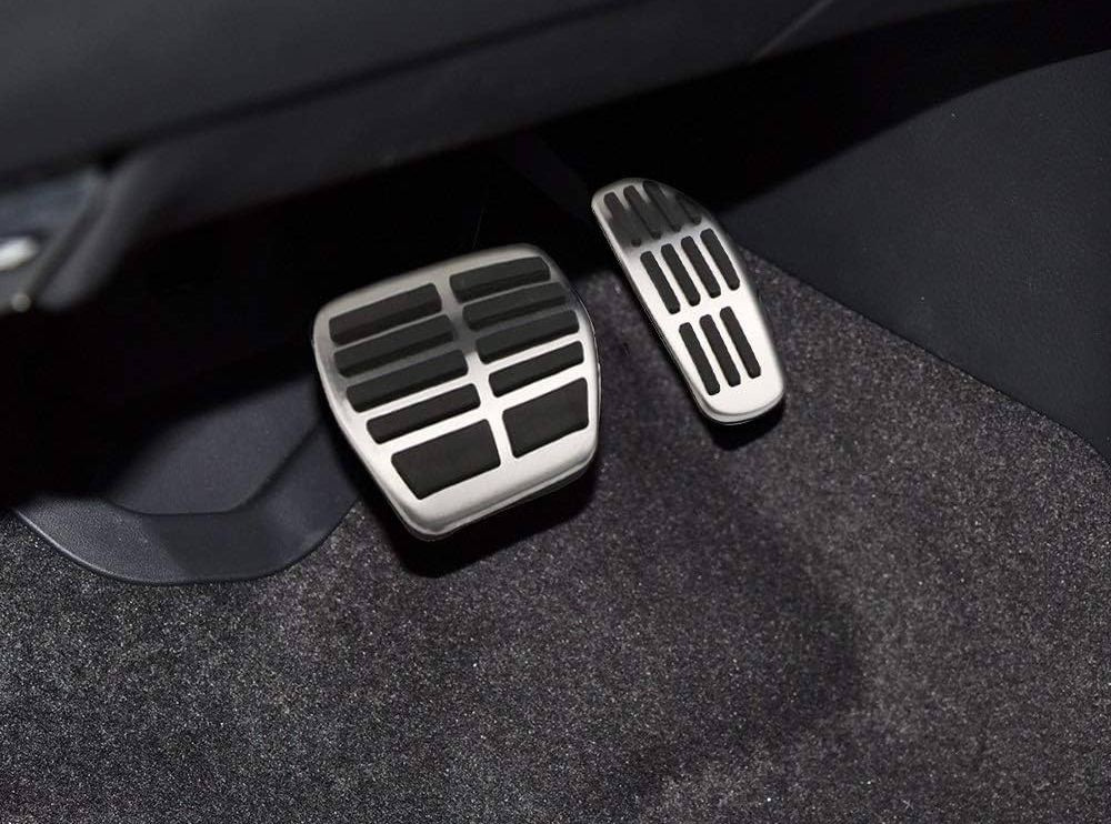 ¿Cómo elegir las almohadillas para pedales del coche?