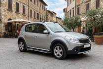 Renault Sandero 2007-2013 Estribos Laterales Duru (2 uds., Aluminio) foto 1