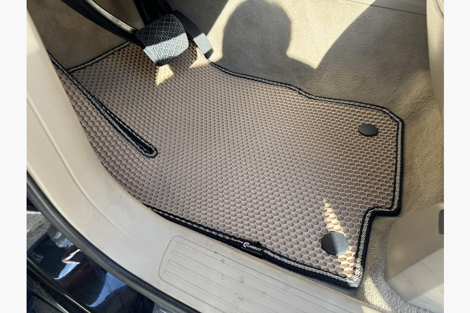 Mercedes GLE/ML class W166 2011-2018 Alfombrillas de Goma Carsuit (Beige) Foto 1