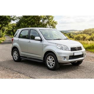 Estribos Laterales Bosphorus Black (2 uds., Aluminio) Daihatsu Terios 2006-2017 foto 1
