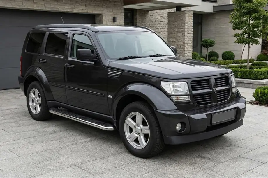 Dodge Nitro 2006-2011 Estribos Laterales Maydos V1 (2 uds., Aluminio y Acero Inoxidable) Image