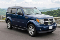 Dodge Nitro 2006-2011 Estribos Laterales Bosphorus Black (2 uds., Aluminio) foto 1