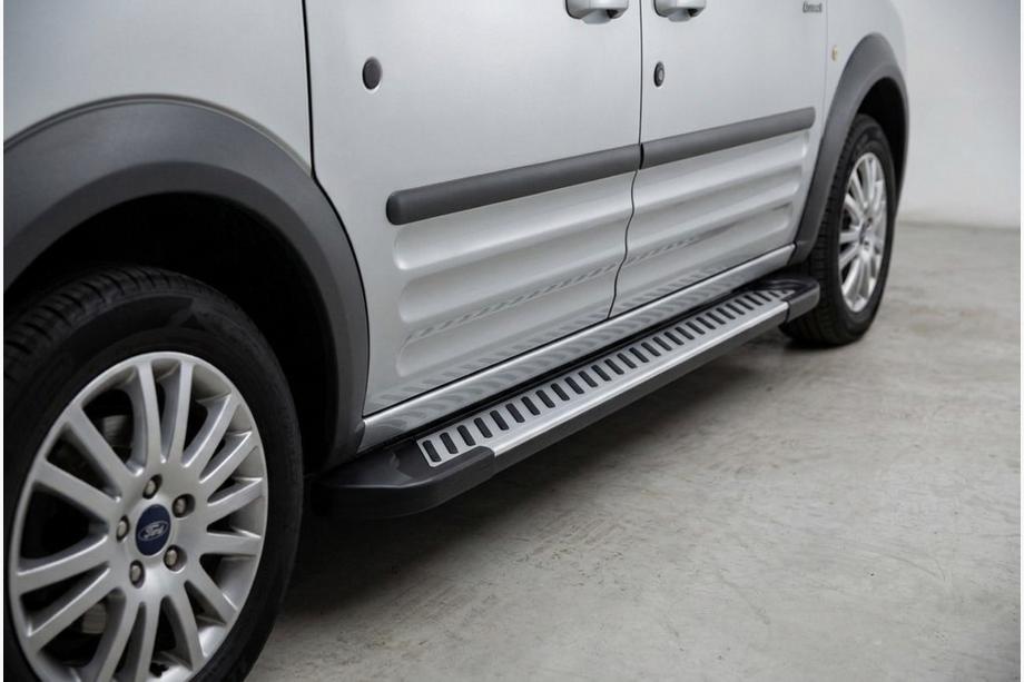 Ford Connect 2006–2009 Estribos Laterales Line (2 uds., Aluminio) Image