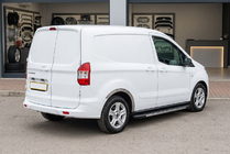 Ford Courier 2014-2023 Estribos Laterales Duru (2 uds., Aluminio) foto 1