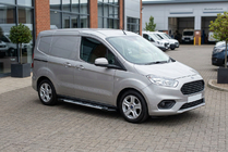Ford Courier 2014-2023 Estribos Laterales Sunrise (2 uds., Aluminio) foto 1