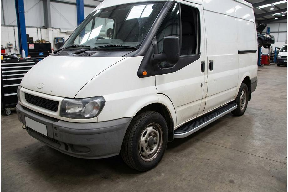 Ford Transit 2000–2014 Estribos Laterales Tayga Grey (2 uds., Aluminio) Image