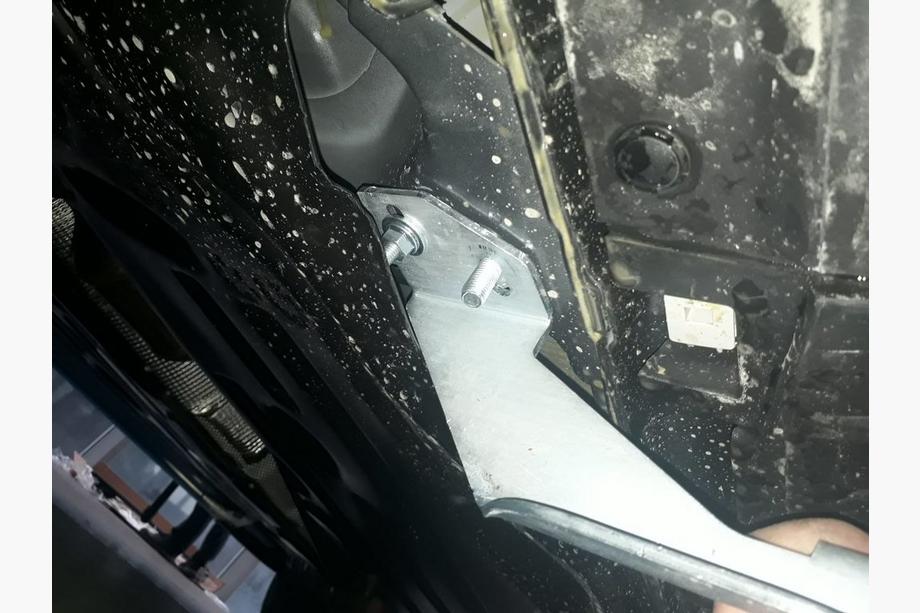 Ford Kuga/Escape 2013-2019 Estribos Laterales Duru (2 uds., Aluminio) Con molduras en las puertas Foto 3