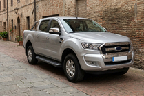 Ford Ranger 2011–2022 Estribos Laterales Allmond Black (2 uds., Aluminio) foto 1