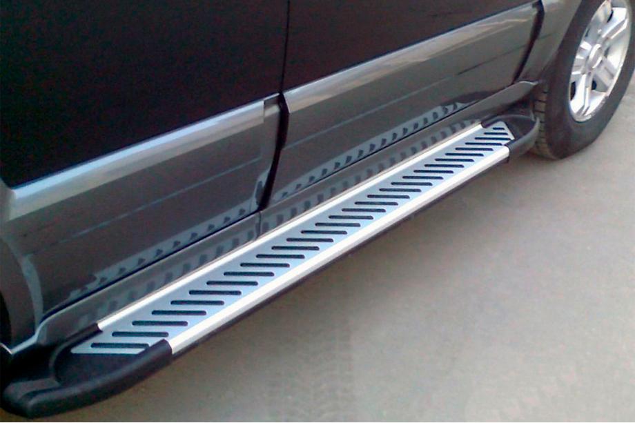 Kia Sorento I BL 2002-2009 Estribos Laterales Line (2 uds., Aluminio) Image