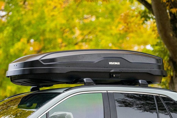 ¿Qué es mejor: un baúl para el automóvil o un portaequipajes para el techo?