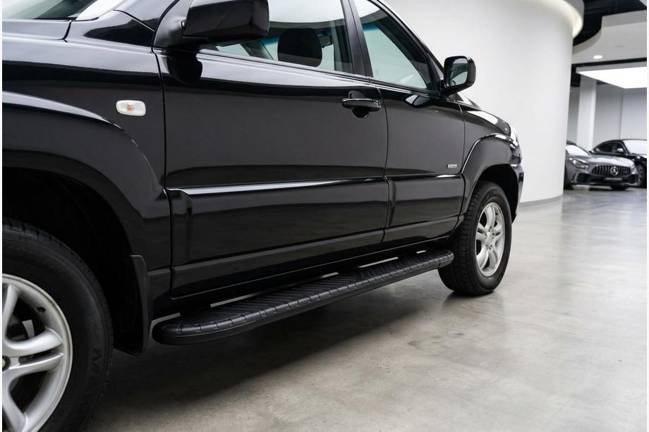 Kia Sportage 2004-2010 Estribos Laterales Bosphorus Black (2 uds., Aluminio) Image