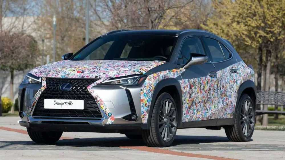 Bombardeo de pegatinas en coches: ventajas y desventajas