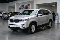 Kia Sorento II XM 2009-2014 Estribos Laterales Allmond Black (2 uds., Aluminio) foto 1