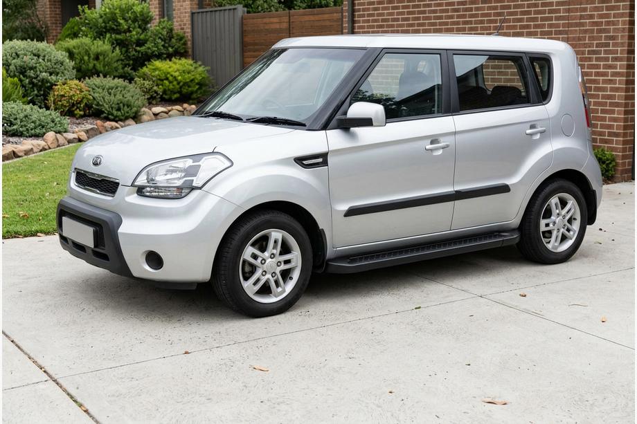 Kia Soul I 2008-2013 Estribos Laterales Allmond Black (2 uds., Aluminio) Image