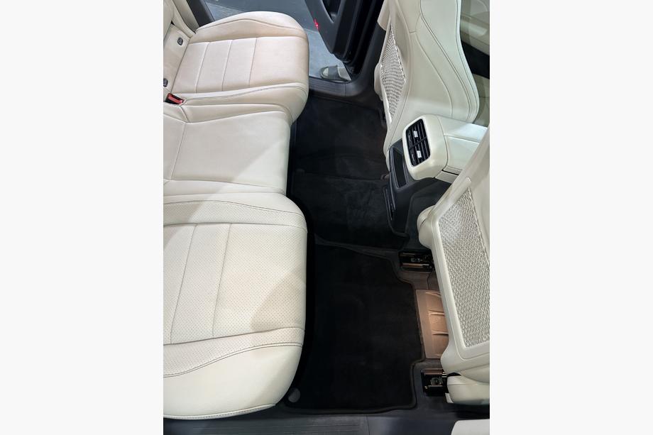Mercedes GLS X167 2019- Alfombrillas de moqueta Deluxe (Negro) Foto 3