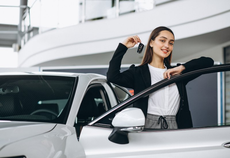 Cómo elegir un coche para una mujer principiante