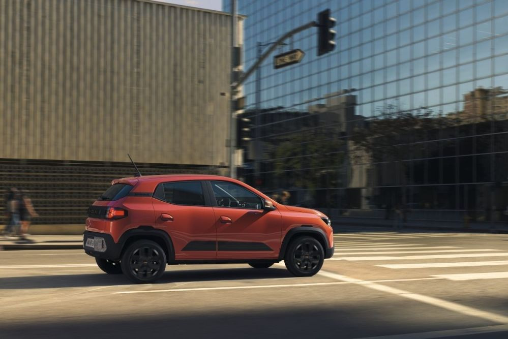 Prueba del Dacia Spring 2024: Coche eléctrico asequible con nuevo diseño