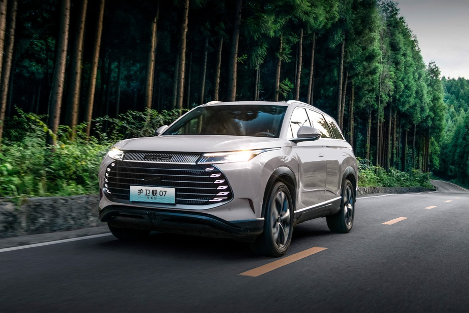 Reseña del BYD Frigate 07: SUV híbrido enchufable con diseño náutico