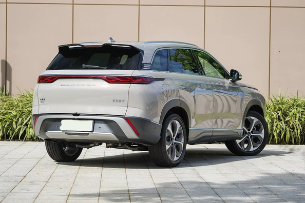 Reseña del BYD Frigate 07: SUV híbrido enchufable con diseño marino Foto 4
