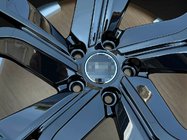 Audi Q8 e-Tron/Q8 e-tron Sportback 2018-2025 Llantas forjadas OEM R22 (Juego de 4) foto 2